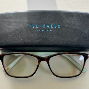 Ted Baker Readers 2.0